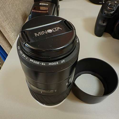 Sony a65, DT 16-50mm, DT 18-135mm, DT 35mm F1. 8, Minolta 75-300, HVL-F42AM 閃...