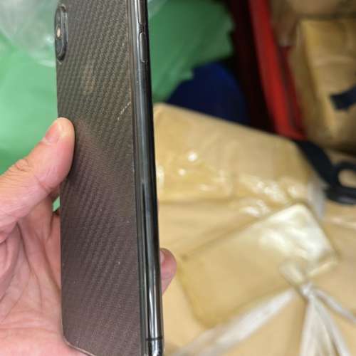 iPhone XS Max黑色256g， 岩岩換新電，睇唔到電效