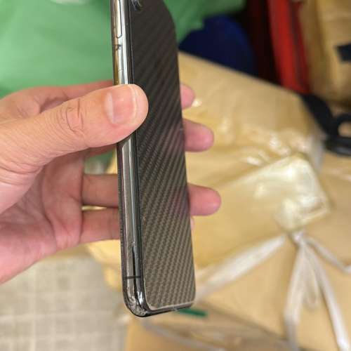 iPhone XS Max黑色256g， 岩岩換新電，睇唔到電效
