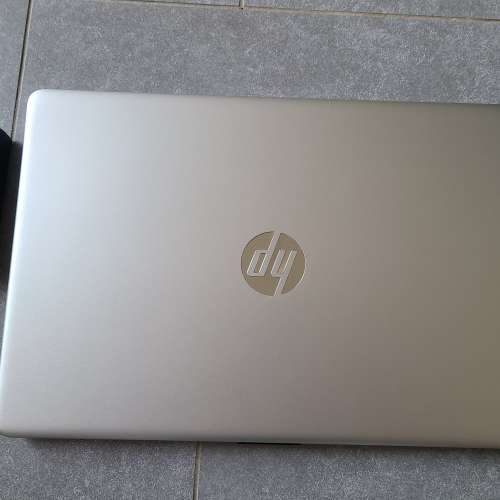 新淨HP 15吋 i5-1035G1 8GB Ram 256GB M.2 SSD Notebook Win 11