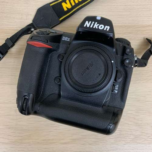 Nikon D2X