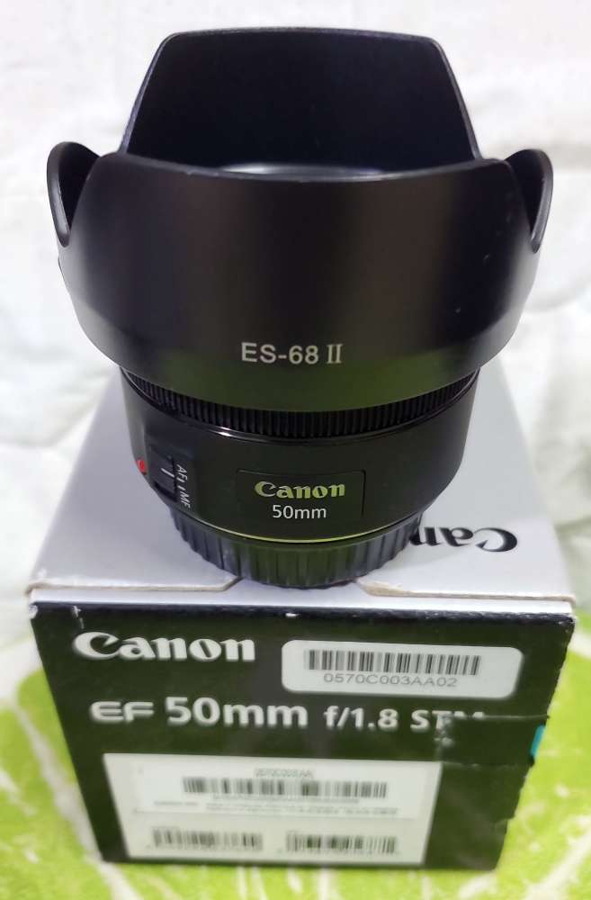 Canon 50mm f1.8 STM with Hood ES-68 - レンズ(単焦点)