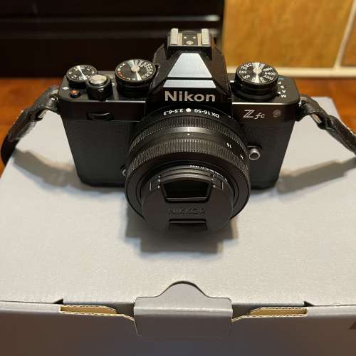 Nikon zfc kit black