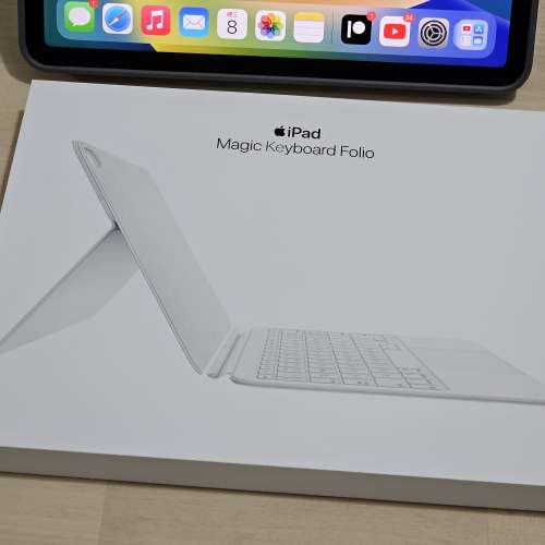 Magic Keyboard Folio for iPad (10th generation) - US English (全新、買錯型號) ...