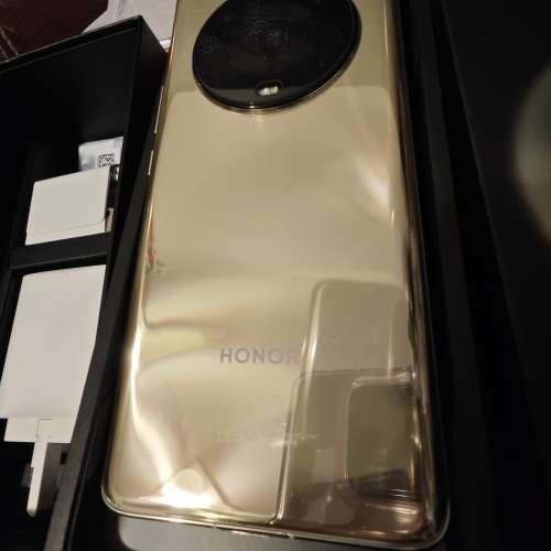 99新 3月19買 HONOR Magic4 Pro 流金色  8+256  5G 香港行貨全套