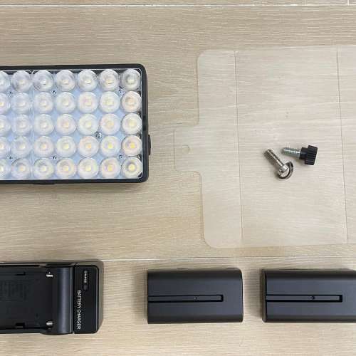 Lupo Smart Panel | 專業雙色溫小型便攜燈 連2粒F550電及充電器