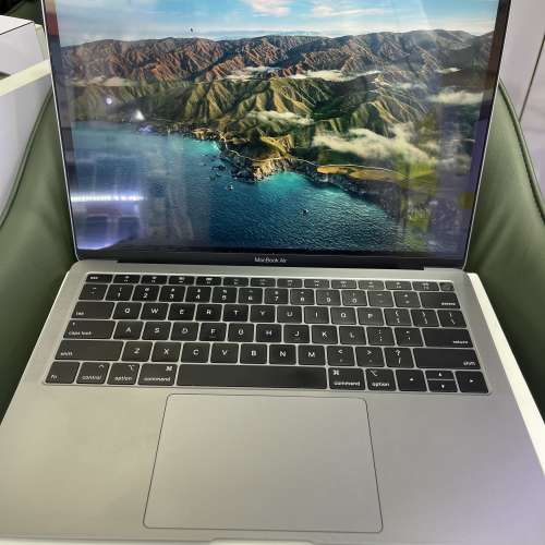 99%New MacBook Air  13吋 2019年 i5 8GB Ram 128SSD 太空灰色 Retina 香港行貨 全...