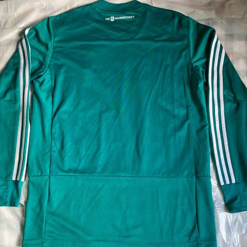 2018 德國training sweater size L