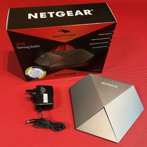 NETGEAR Nighthawk Pro Gaming SX10 10GBE/1GBE 電競及影音串流高速交換機 (GS810E...