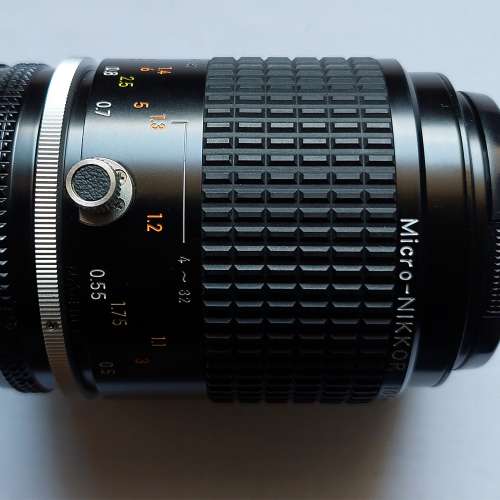 Nikon 105mm F2.8 Micro Lens ais