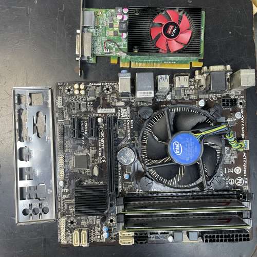 Intel Xeon E3-1230V3 Gigabyte B85M-DS3H 8GB RAM ATI R5 340x 100% working perfect