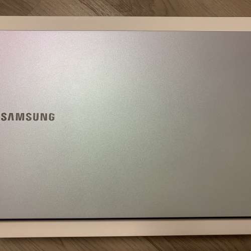 新淨靚仔Samsung Galaxy Book Ion 13.3” i7(10gen) 8gb ram 512gb ssd 9xxg not s...