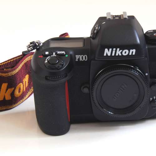 Nikon F100 film body 95% new 送 Nikon相機帶