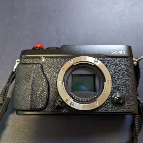 行貨 新淨 黑色 Fujifilm X-E1 XE1 body