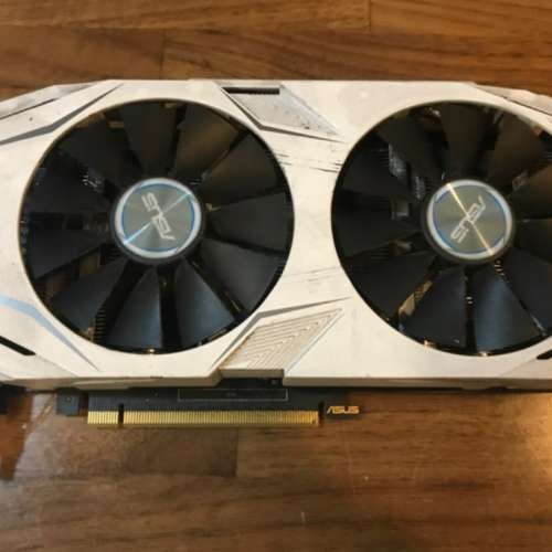 ASUS Dual 系列 GeForce® GTX 1070  電競版雪原豹