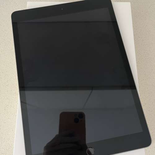 出售iPad 8 (2020) 128GB 黑色