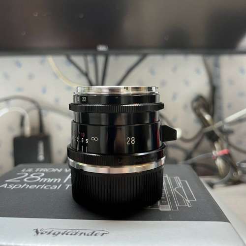 Voigtlander 28mm f/2.0 Ultron Vintage Type II Black Paint (Leica M)