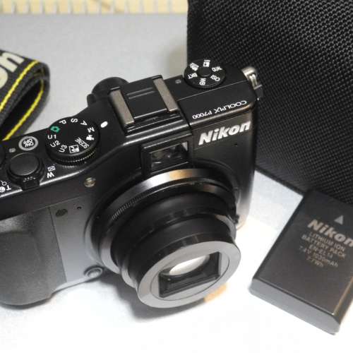 Nikon P7000 CCD prosumer