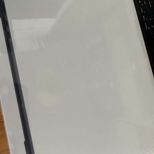 MacBook Air M2, 午夜暗色 99.9% new 8G 512G,保養至2027年1月