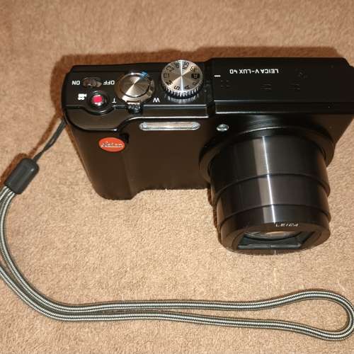 LEICA V-LUX 40