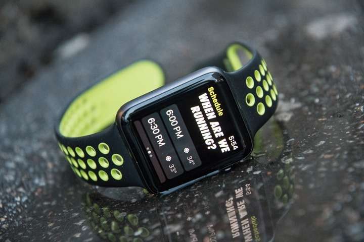 90% Apple Watch Series 42mm Nike Black gps