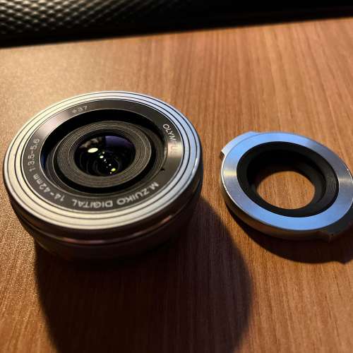 [已壞] olympus  14-42mm power zoom + [正常] LC-37C silver Lens Cap