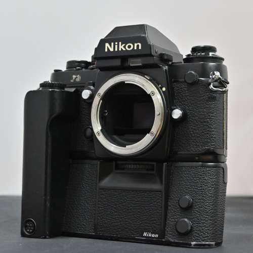 Nikon F3, MD4自動捲片馬達及MF6B自動留片尾背