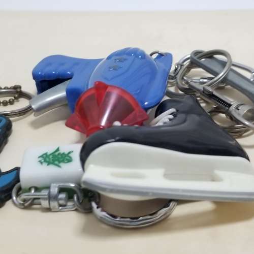 2000 年時代 迷你太空槍 迷你士巴拿 玩具 鑰匙扣 每個單獨出售 Each sold separate...