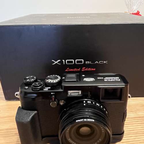 Fujifilm X100 Black (limited edition)