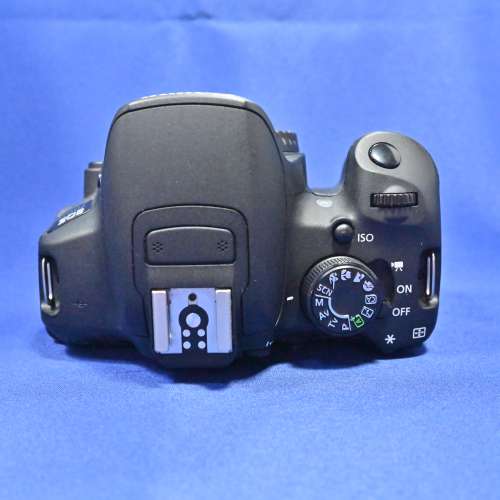 新淨 Canon 700D 輕巧機身 新手合用 自拍螢幕 另有鏡頭選配