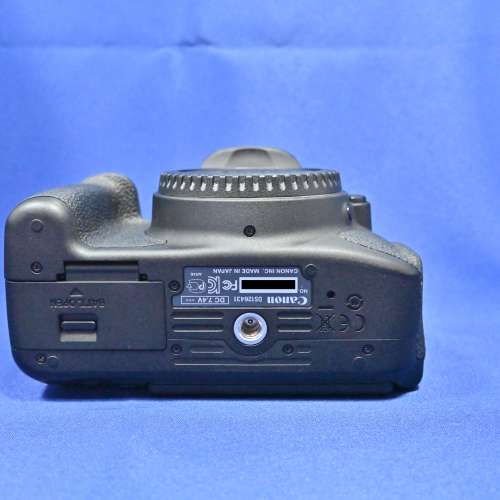 新淨 Canon 700D 輕巧機身 新手合用 自拍螢幕 另有鏡頭選配