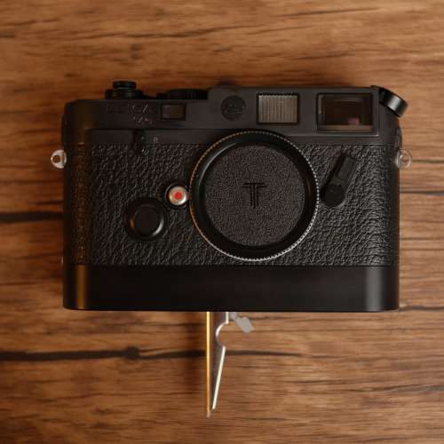 Leica M6 Black with Rapidwinder