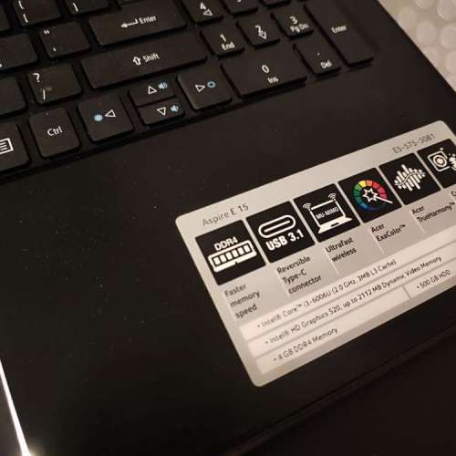 Acer Aspire E15 - Intel i3-6006U + 4GB DDR4 Ram + 500GB HDD 預載Win10