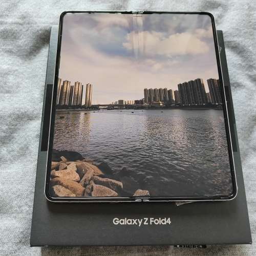 Samsung Z fold 4 (金色 256GB) 99%new