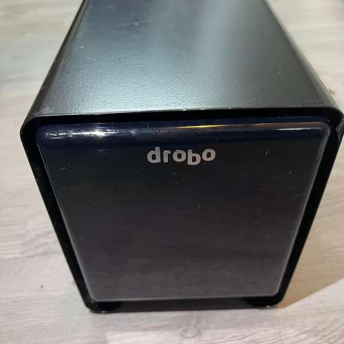 Drobo 5D3 高速 Thunderbolt 3 外置儲存裝置