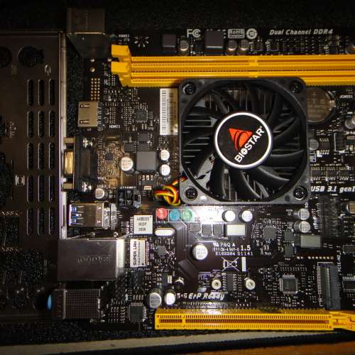 ( ITX) BIOSTAR A10N-8800E 底板連背板 支援DDR4 及M.2 正版 Window10Pro