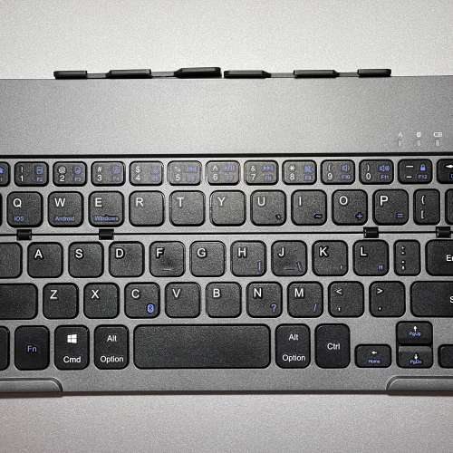 90新 折疊藍牙鍵盤 Bluetooth Keyboard