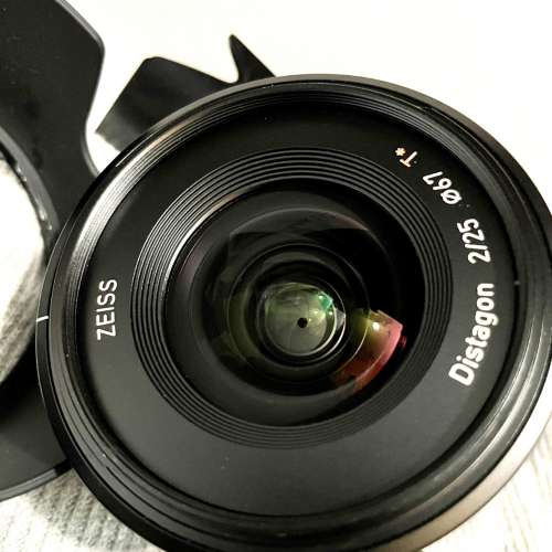 Carl Zeiss (展示品) Carl Batis 2/25 (SONY E用)(297-ud) 自宅で試着