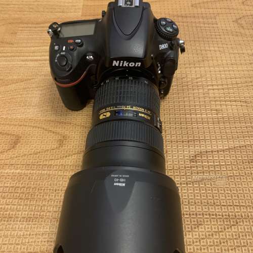 Nikon D800 + 24-70mm f/2.8 + pixel battery grip