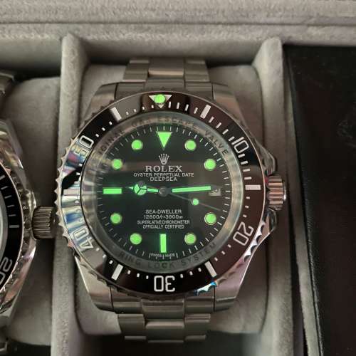 黑水鬼王深潛16600  Sea- Dweller 42mm 玩具機械手錶，9成新，可以交換玩。