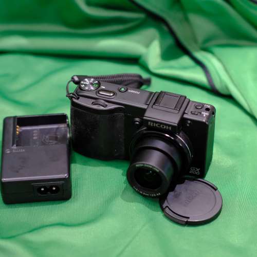 CCD 相機: Ricoh GX200 (Ricoh GRD II 同期, 近似機, 有得 zoom)