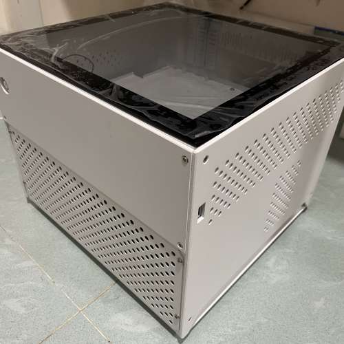 寶藏盒 8 Bay NAS 機箱