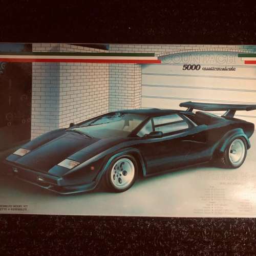 FUJIMI Lamborghini Countach 5000 quattrovalvole 1/24拼裝模型