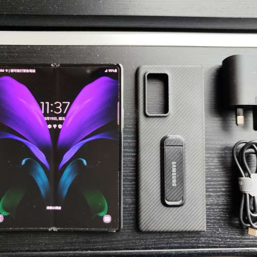 Samsung Fold 2 黑色 512GB + 原廠碳纖殼 + 原廠快充頭 + 原廠USB線