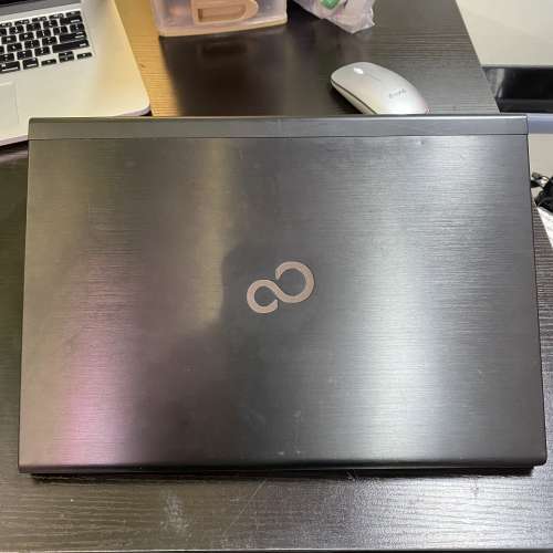 [輕巧] Fujitsu LifeBook UH554 (Core i3 / 13.3" 高清 / Win 11 / Office 2019 / ...