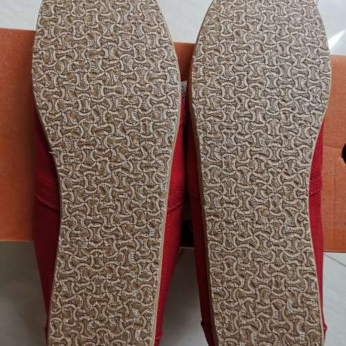 (全新) TOMS Men classic shoes Red Canvas Size 9.5 (Timberland Vans Nike Adidas)