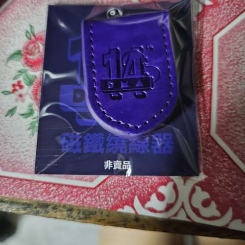 Final ze8000 白色+送耳機線夾一個