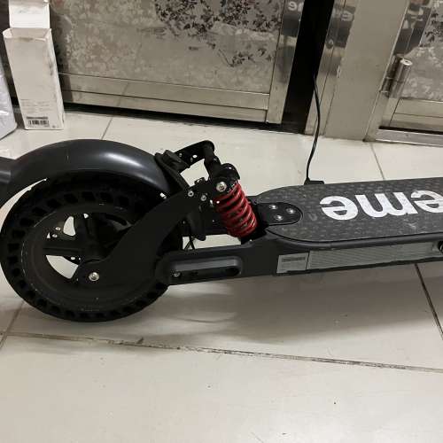 小米m365 pro2電動滑板車 已改前後彈簧避震及更換為450w電機 機件新淨上斜好力 極...