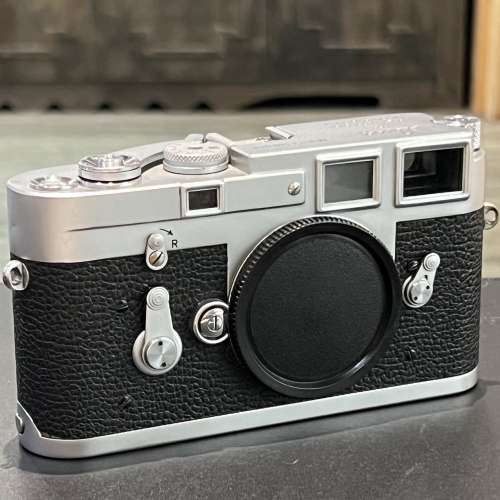 Leica M3 single stroke rangefinder film camera very late version (Year 1966)