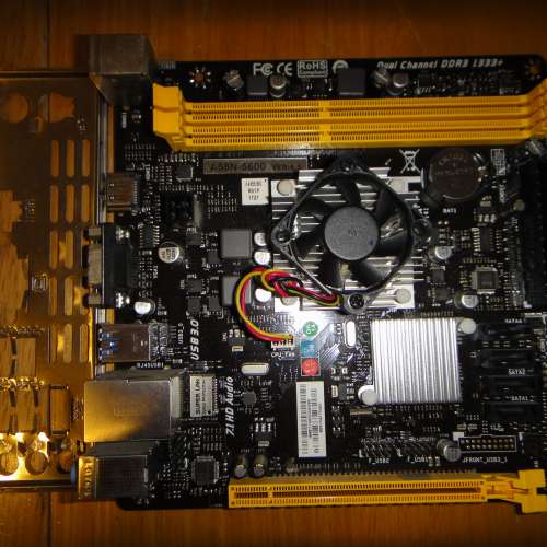 Mother Board Biostar A68N-5600 itx ((連Window10Pro授權啟用碼))